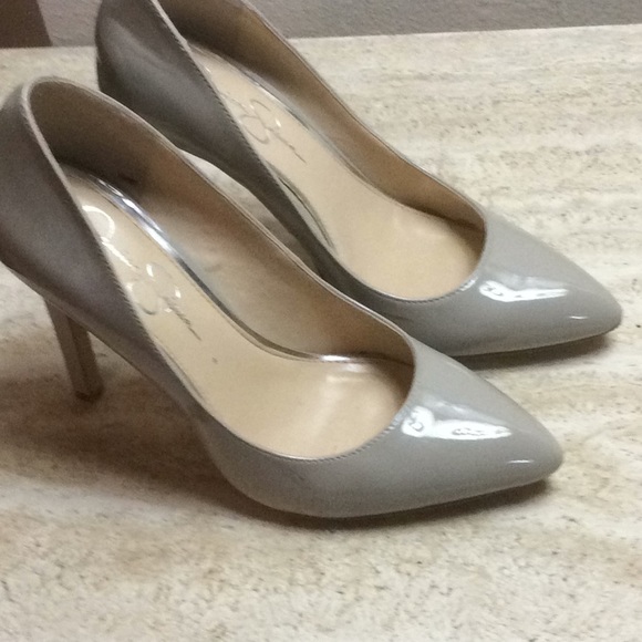 Grey/taupe 4” Jessica Simpson classic heels - Picture 2 of 5
